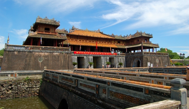 SHORE EXCURSIONS : TOUR FROM CHAN MAY PORT TO HUE